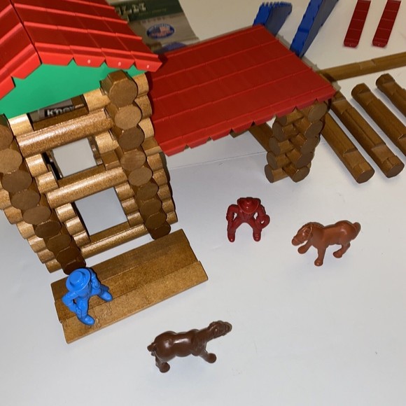 Lincoln Logs Centennial Edition Tin K’NEX Extra Pieces Cowboy Horses Set - Picture 3 of 12